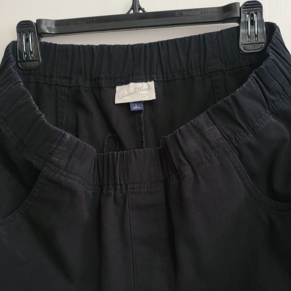 Universal Thread mid-rise barrel leg pants - Picture 3 of 3